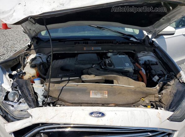 3FA6P0LU2JR110429 2018 FORD FUSION White Widok wnętrza z tyłu