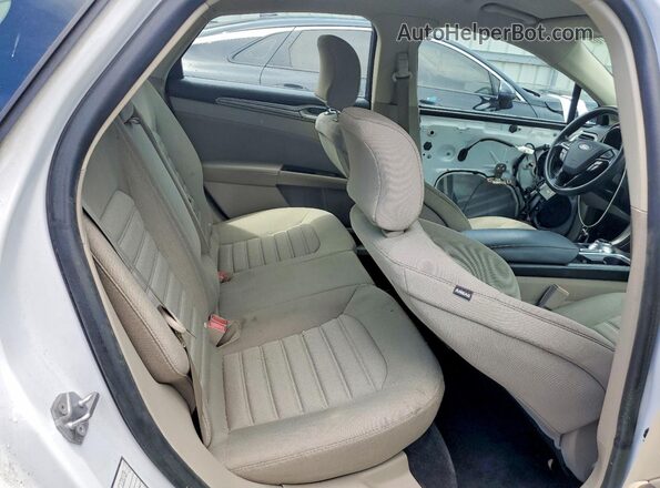 3FA6P0LU2JR172199 2018 FORD FUSION White Вид задніх сидінь
