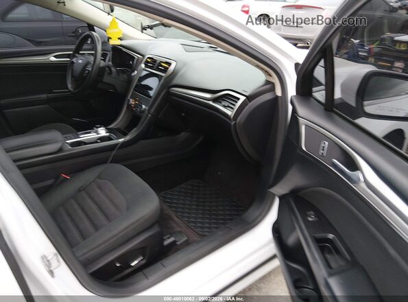 3FA6P0LU3HR230430 2017 FORD FUSION HYBRID White Vista interior delantera