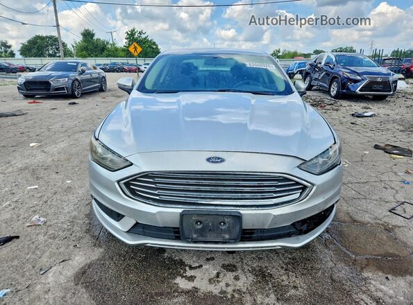 3FA6P0LU3HR380649 2017 FORD FUSION Silver Widok z przodu