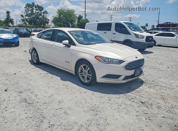 3FA6P0LU3JR250425 2018 FORD FUSION White Delantero derecho