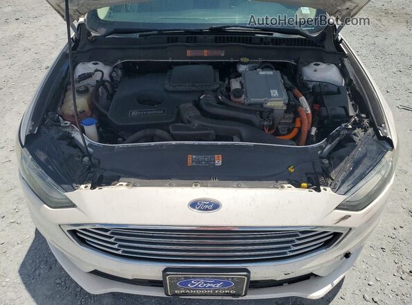 3FA6P0LU3JR250425 2018 FORD FUSION White Vista del compartimento del motor