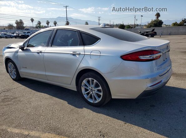 3FA6P0LU3KR235098 2019 FORD FUSION Silver Vista del compartimento del motor