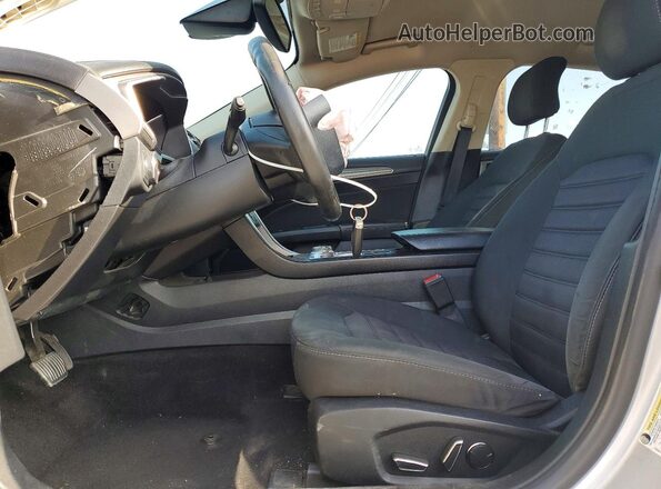 3FA6P0LU3KR235098 2019 FORD FUSION Silver Vista interior delantera