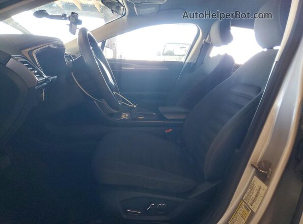 3FA6P0LU4HR266286 2017 FORD FUSION Silver Widok wnętrza z przodu