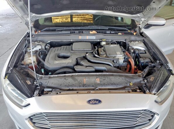 3FA6P0LU4HR266286 2017 FORD FUSION Silver Widok wnętrza z tyłu