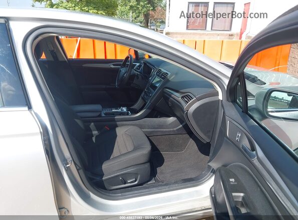 3FA6P0LU4KR258213 2019 FORD FUSION HYBRID Silver წინა სალონის ხედი
