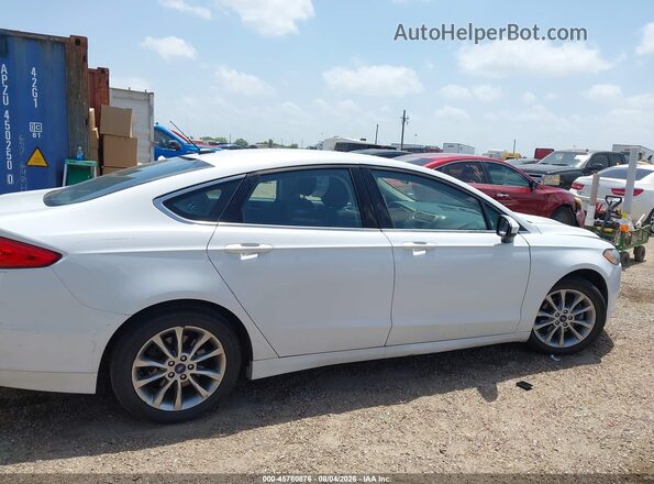 3FA6P0LU5HR380877 2017 FORD FUSION HYBRID White Widok wnętrza z tyłu