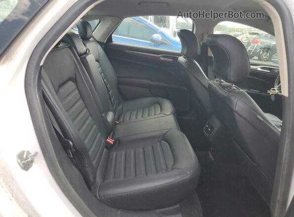 3FA6P0LU5JR163495 2018 FORD FUSION White Vista de los asientos traseros