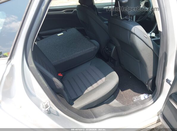 3FA6P0LU5KR258091 2019 FORD FUSION HYBRID Silver VIN կոդի պիտակի տեսք