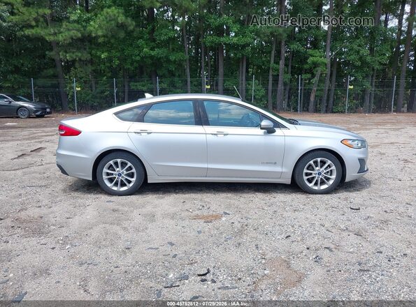 3FA6P0LU5KR258091 2019 FORD FUSION HYBRID Silver Սալոնի հետևի տեսք