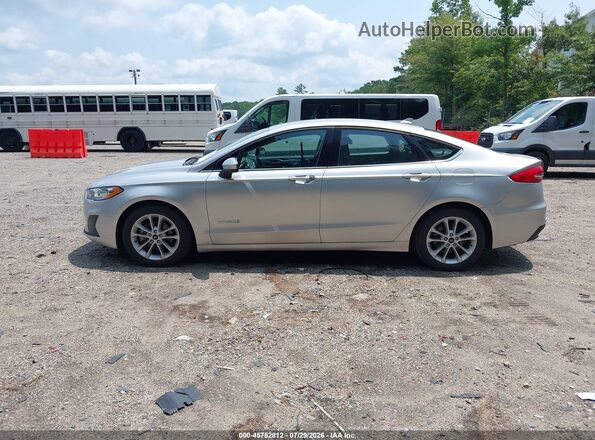 3FA6P0LU5KR258091 2019 FORD FUSION HYBRID Silver Սալոնի 360 աստիճան տեսք