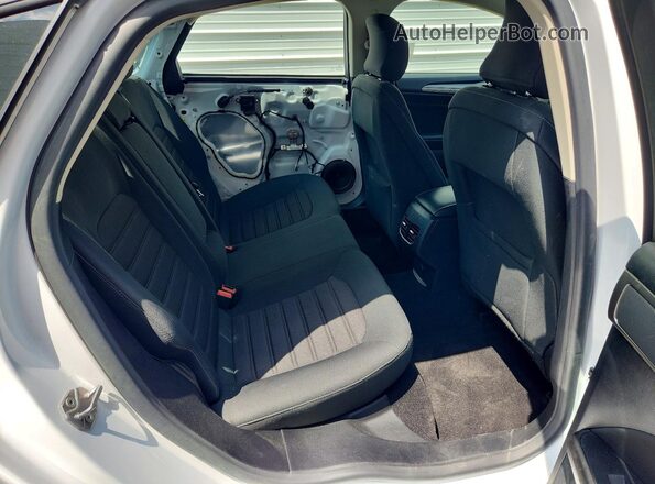 3FA6P0LU5KR263968 2019 FORD FUSION White Vista de los asientos traseros