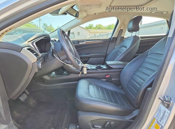 3FA6P0LU6GR130773 2016 FORD FUSION Silver Vista interior delantera