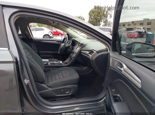 3FA6P0LU6HR408721 2017 FORD FUSION HYBRID Серый Вид салона спереди