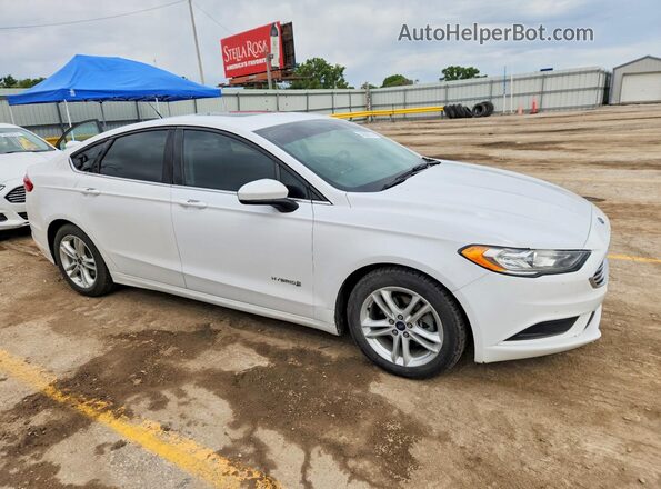 3FA6P0LU6JR139173 2018 FORD FUSION Белый Передняя правая четверть