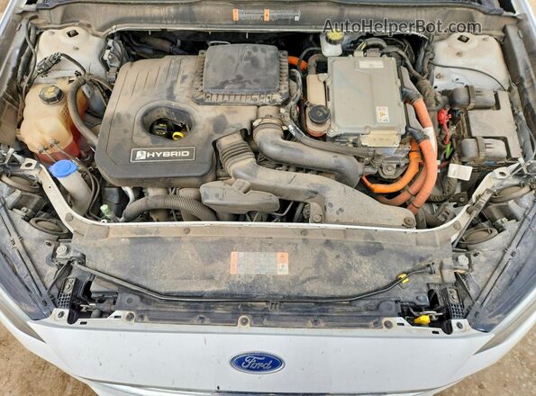 3FA6P0LU6JR139173 2018 FORD FUSION Белый Вид задней части салона