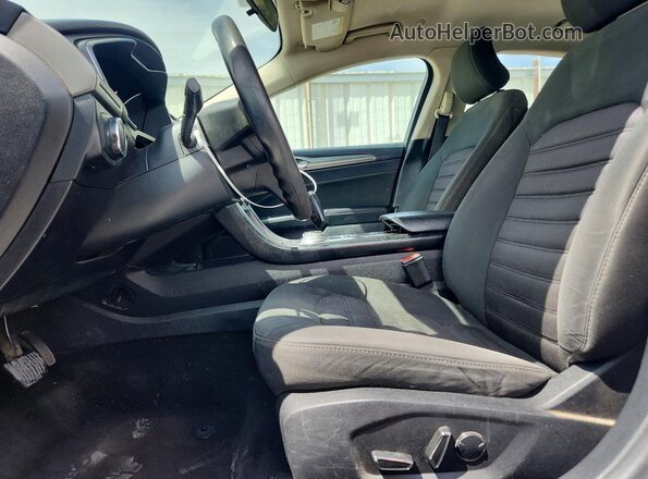 3FA6P0LU6JR173050 2018 FORD FUSION Silver Front interior view