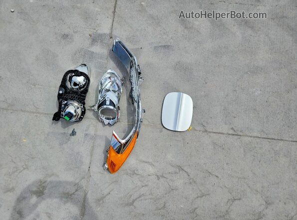 3FA6P0LU6JR173050 2018 FORD FUSION Silver Engine compartment view