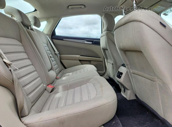 3FA6P0LU6JR261287 2018 FORD FUSION White უკანა სავარძლების ხედი