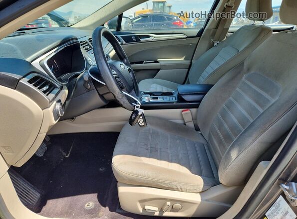 3FA6P0LU7HR266069 2017 FORD FUSION Gray წინა სალონის ხედი