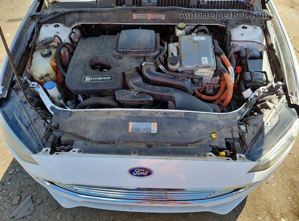 3FA6P0LU7HR278318 2017 FORD FUSION White Вид задньої частини салону