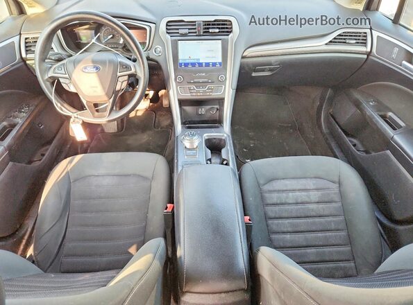 3FA6P0LU7LR151058 2020 FORD FUSION Gray Widok deski rozdzielczej