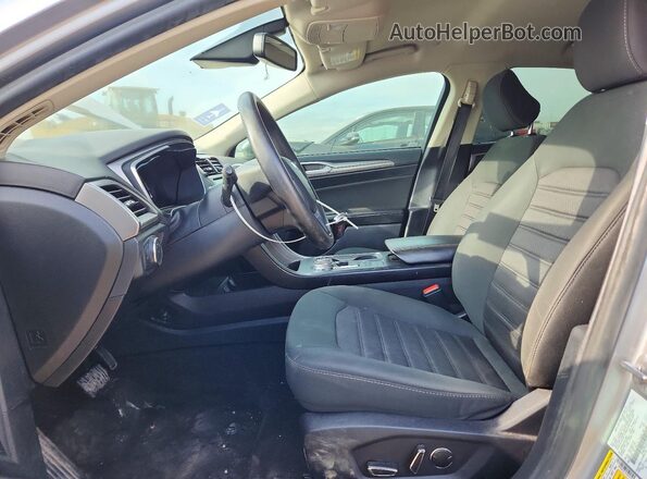 3FA6P0LU7LR171844 2020 FORD FUSION Silver Vista interior delantera