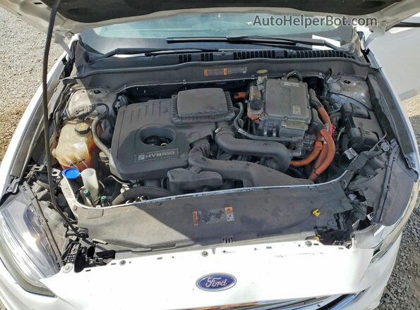 3FA6P0LU8HR323640 2017 FORD FUSION White Rear interior view