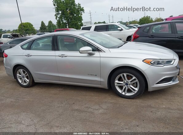 3FA6P0LU8JR151616 2018 FORD FUSION HYBRID Серебряный Вид задней части салона