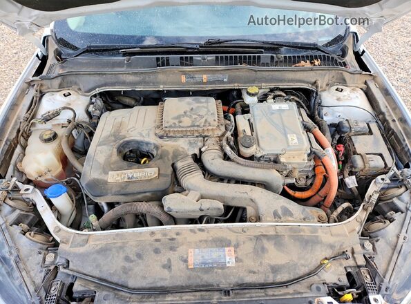3FA6P0LU8JR173342 2018 FORD FUSION White Rear interior view