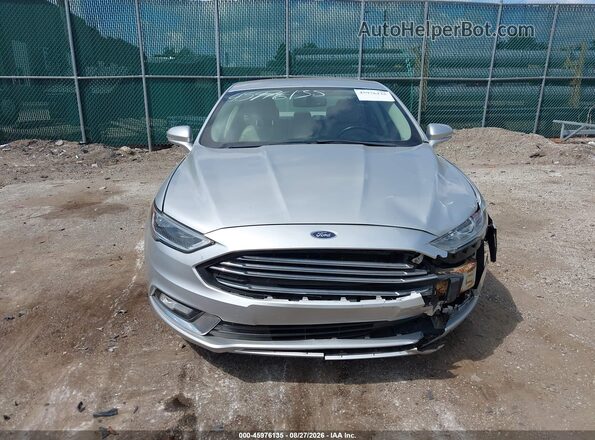 3FA6P0LU9HR304918 2017 FORD FUSION HYBRID Silver Widok wnętrza z tyłu