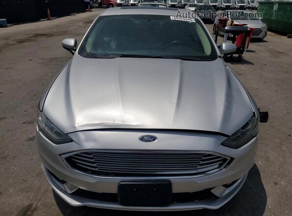 3FA6P0LU9JR103364 2018 FORD FUSION Серебряный Вид спереди