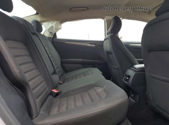 3FA6P0LU9KR272141 2019 FORD FUSION Silver Widok tylnych siedzeń