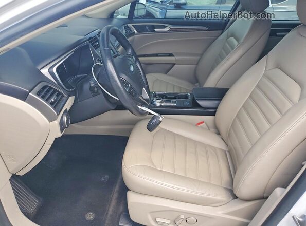 3FA6P0LUXHR400573 2017 FORD FUSION White Vista interior delantera