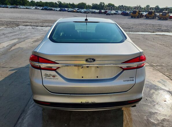 3FA6P0LUXJR218216 2018 FORD FUSION Silver Հետևի տեսք