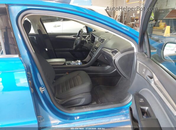 3FA6P0LUXLR201631 2020 FORD FUSION Blue Вид салону спереду