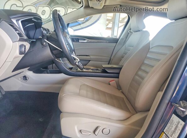3FA6P0MU9KR135666 2019 FORD FUSION Blue Front interior view