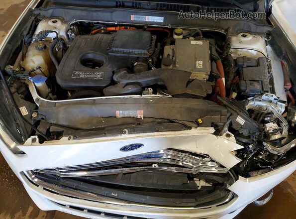 3FA6P0PU5GR131844 2016 FORD FUSION White Вид задньої частини салону