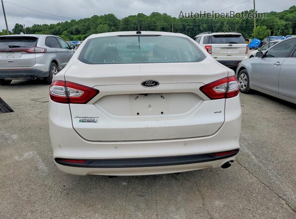 3FA6P0PU7GR300455 2016 FORD FUSION Белый Вид сзади