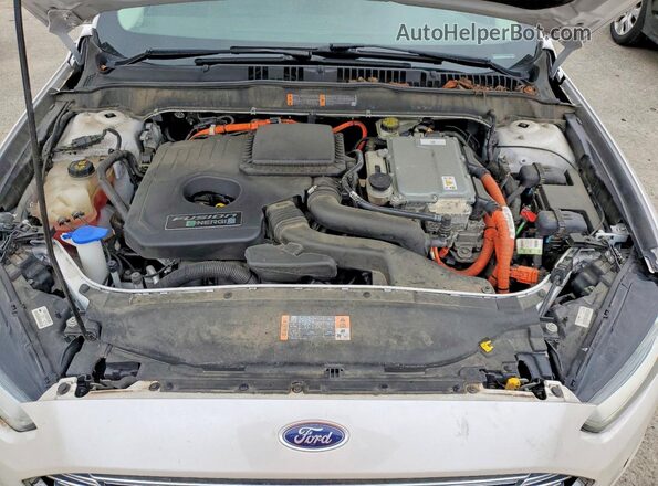 3FA6P0PU7GR300455 2016 FORD FUSION Белый Вид задней части салона