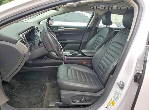3FA6P0PU7GR300455 2016 FORD FUSION Белый Вид салона спереди