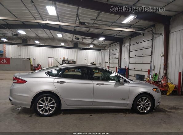 3FA6P0PU9HR277567 2017 FORD FUSION ENERGI Silver Widok wnętrza z tyłu