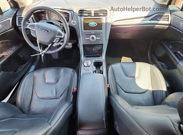 3FA6P0RU4HR408580 2017 FORD FUSION Бордовый Вид панели приборов