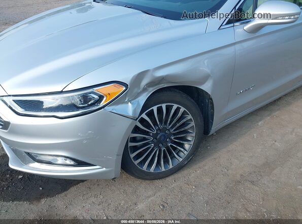3FA6P0RU5HR234499 2017 FORD FUSION HYBRID Серебряный Вид спереди