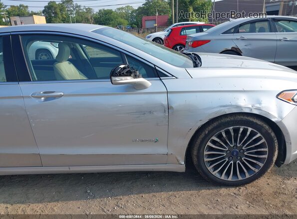 3FA6P0RU5HR234499 2017 FORD FUSION HYBRID Серебряный 