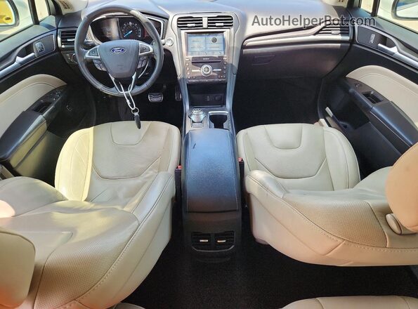 3FA6P0RU5HR315261 2017 FORD FUSION White Vista del salpicadero
