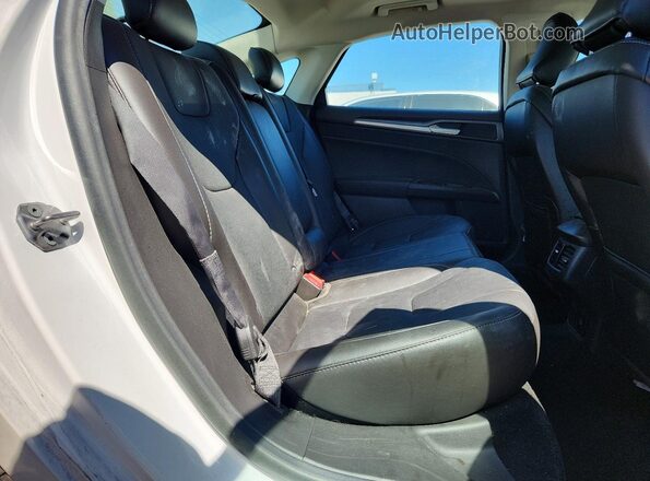 3FA6P0RU7GR203866 2016 FORD FUSION White Вид задніх сидінь