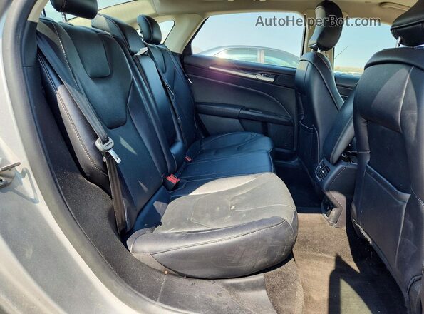 3FA6P0RU7JR234588 2018 FORD FUSION Silver Հետևի նստատեղերի տեսք