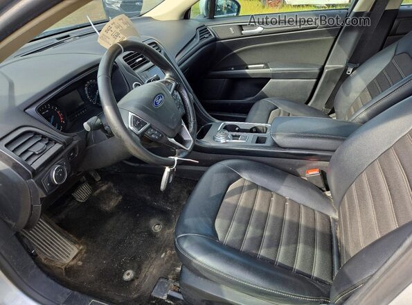 3FA6P0T93JR263963 2018 FORD FUSION Gray Вид салону спереду